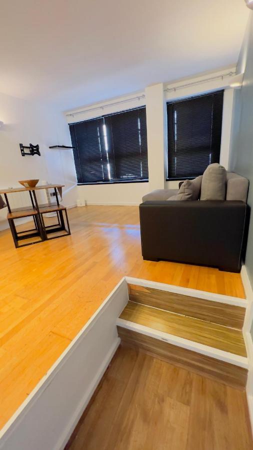 Charming 1-Bedroom Apartment In Woolwich London Exterior foto